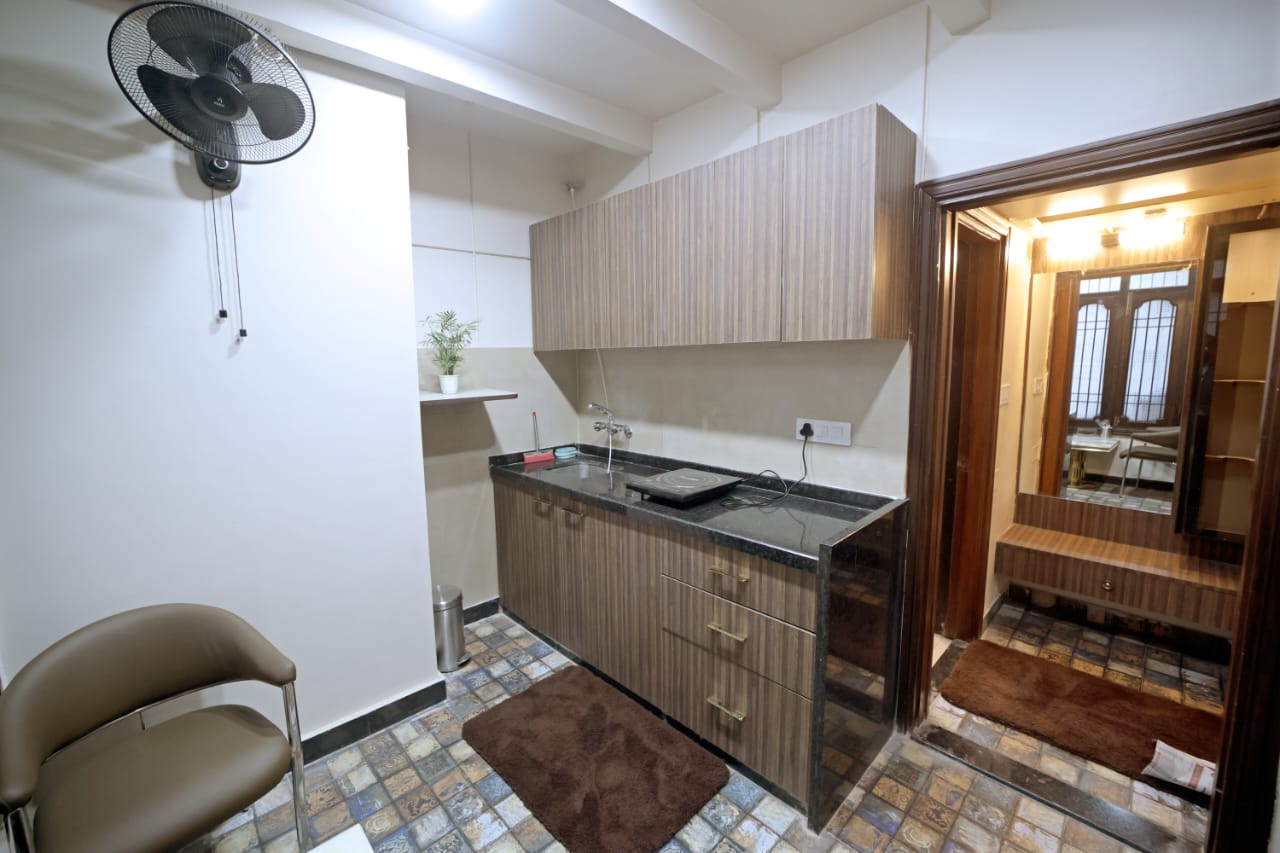 Luxury Rooms for a Short Stay in Jawahar Nagar, Jaipur--Jaipur